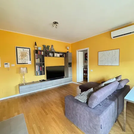 Regina Giovanna - Porta Venezia, Milano