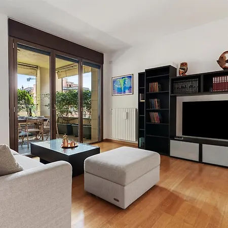 アパート Moderno Bilocale Con Terrazzo, Life ミラノ