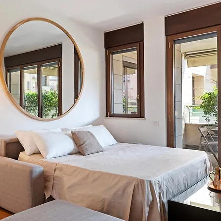 アパート Moderno Bilocale Con Terrazzo, Life ミラノ