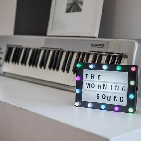 The Morning Sound - Isola Μιλάνο