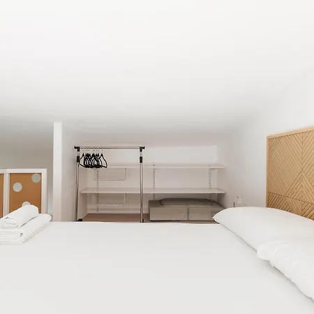Appartement Guesthost - Bright Navigli