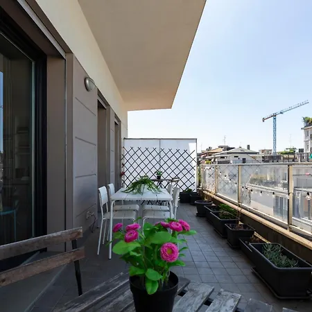 Rolandi Duplex With Terrace דירה *