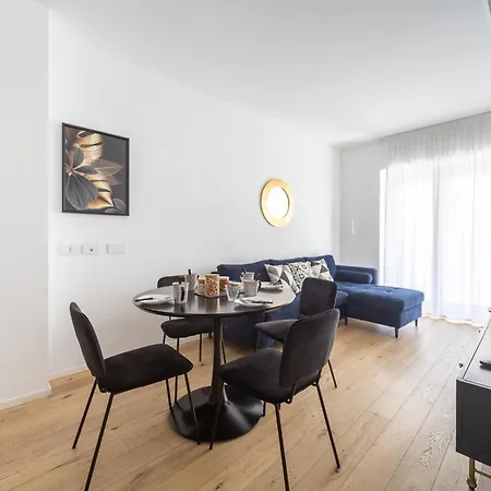 Enora Aapts By Sweett - Sirtori Appartement *