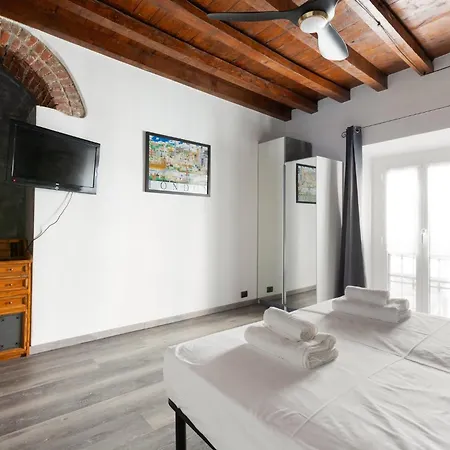 아파트 Guesthost - Stylish Industrial Flat Near Navigli