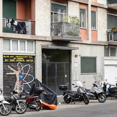 Guesthost - Mm2 Udine - Lovely Μιλάνο