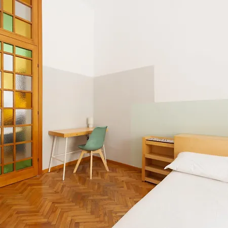 Guesthost - Cosy Lodi M3 Subway Yellow Line Apartment *