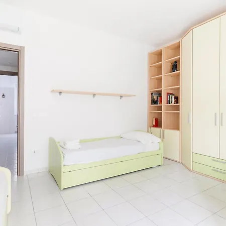 Apartment Guesthost - Piazza Abbiategrasso Chiesa Rossa *