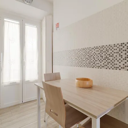 Guesthost - Cosy Porta Venezia & Buenos Aires! * Mediolan