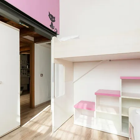 Guesthost - Welcoming Ground-floor With Loft Milán