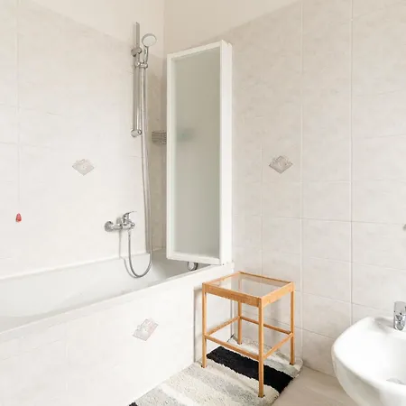 Guesthost - Gelsomini Mailand