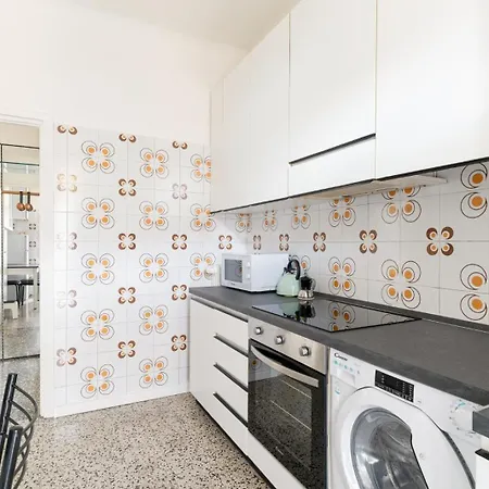 Guesthost - Citta Studi With Balcony Apartamento *