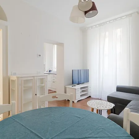 Guesthost - Porta Venezia & Buenos Aires