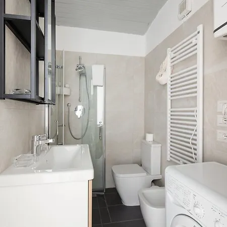 Guesthost - Milano- Corso Lodi With Ac & Wifi Mailand