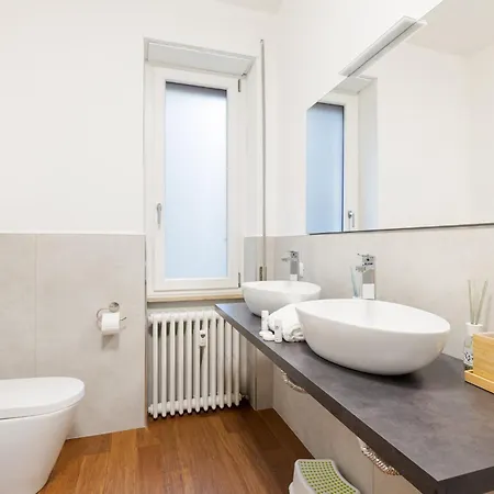 公寓 Guesthost - M4 Frattini Modern With Balcony X4 米兰