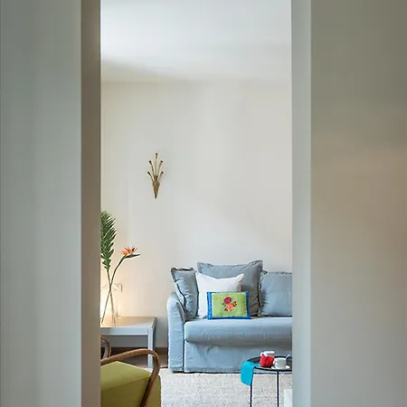 Guesthost - Corso Chic *