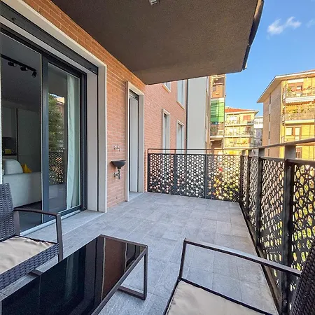 Con Terrazza Appartement *