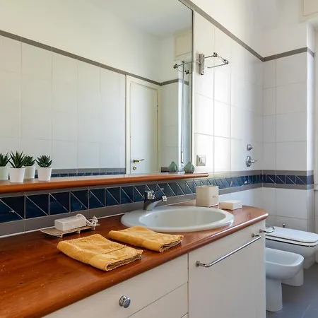 Adele Flexyrent מילאנו