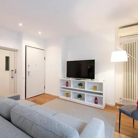 Vigoni 3 - Wonderful Penthouse With Terrace - B Apartmán *