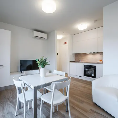 Апартаменты Ceresio 3 Executive Apartment, Smartstay