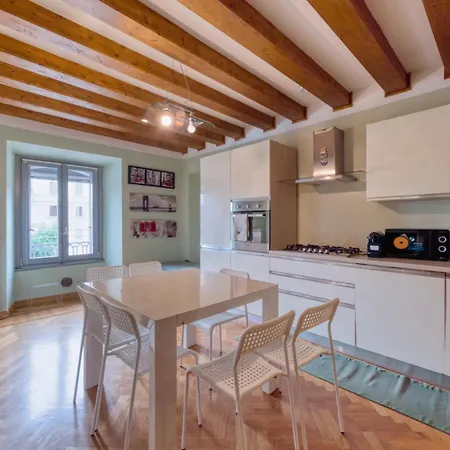 I-host - Trilocale Navigli Con Vista Darsena *