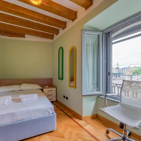 I-host - Trilocale Navigli Con Vista Darsena شقة