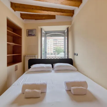 I-host - Trilocale Navigli Con Vista Darsena * ميلان