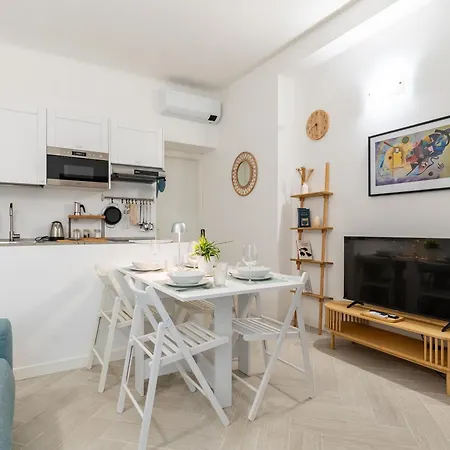 Cozy 1 Bdr - Downtown Navigli, Duomo Milaan