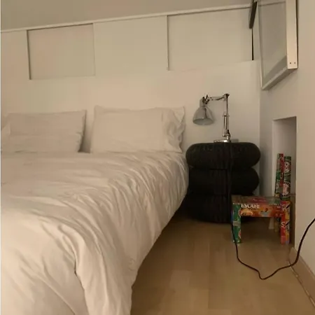 Accogliente Stanza Privata Con Bagno In Zona Duomo, Séjour chez l'habitant *