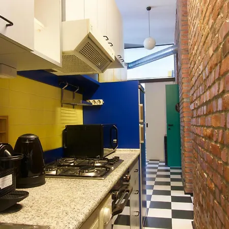 Apartment Bocconi Color Mailand