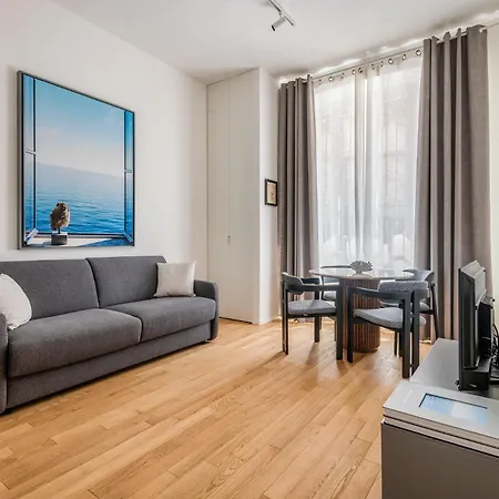 Intrho Isola Luxury , Modern & Cozy 밀라노