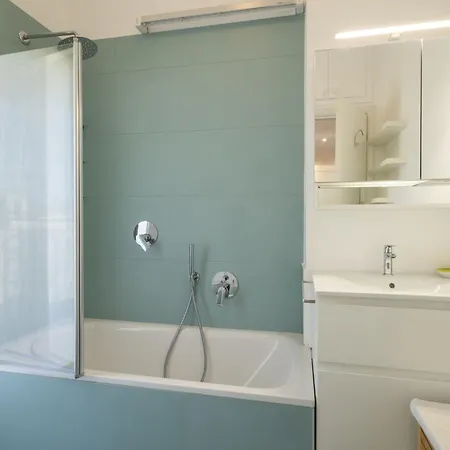 Bianca Di Savoia Terrace View By Interhome شقة *