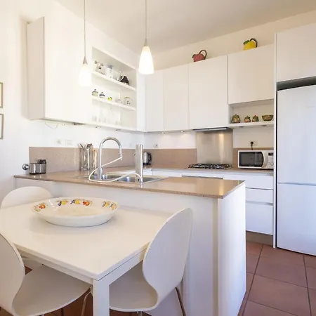 Bianca Di Savoia Terrace View By Interhome شقة