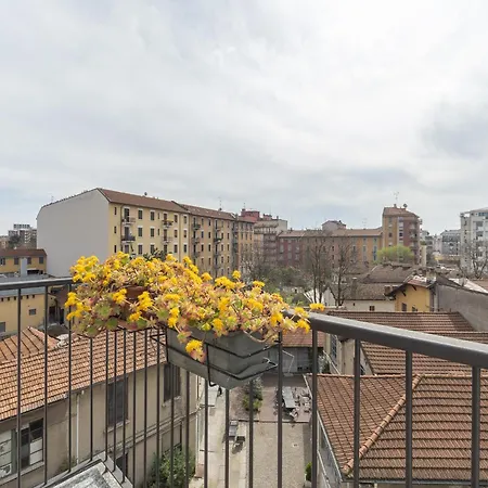 Stylish Porta Romana With Terrace *