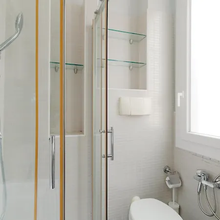 Guesthost - Citta Studi Balcony * Milano