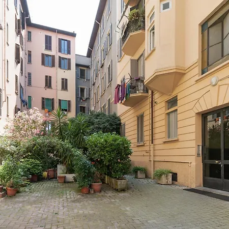 Guesthost - Citta Studi Balcony Milano