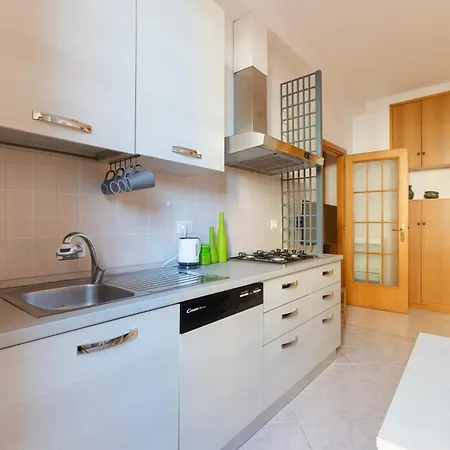 Appartement Guesthost - Yellow Charm - With Two Bedrooms In