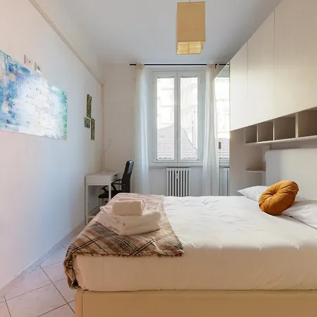 Guesthost - Yellow Charm - With Two Bedrooms In Appartement *