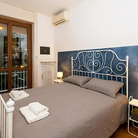 Spacious Near Bocconi 아파트 밀라노