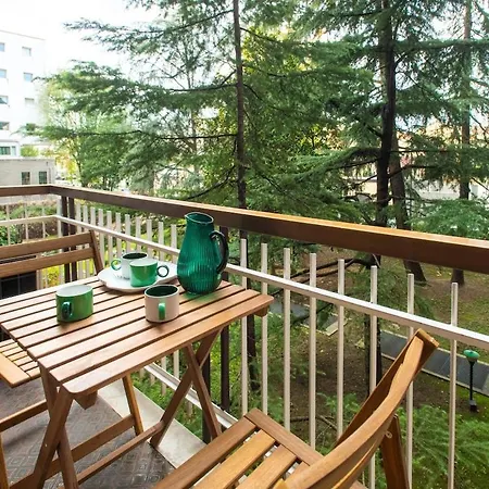 Spacious Near Bocconi 밀라노