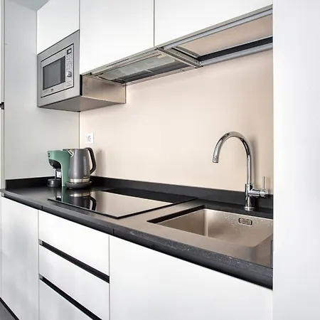 Hostmate - - Genesio -maciachini *