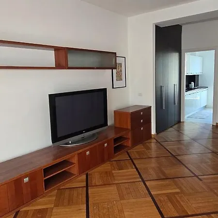 Ponale 52 Bright Apartamento Milán