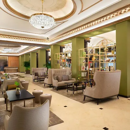 The Westin Palace, 호텔