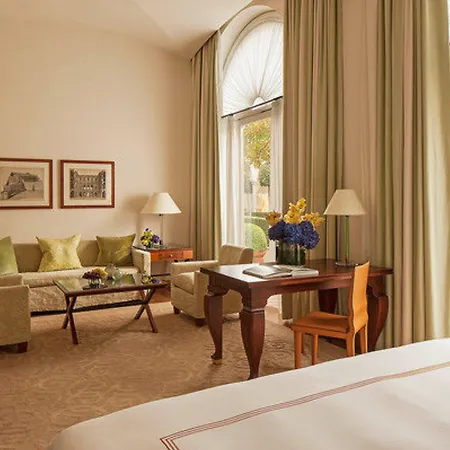 Hotel Four Seasons 5*