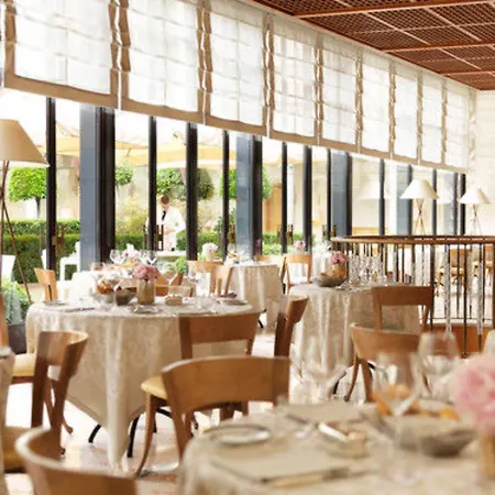 Four Seasons 5*