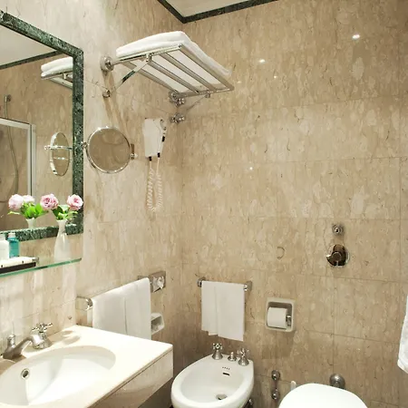 Sina De La 4* Mediolan