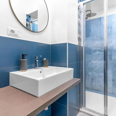 בית הארחה 12 -near Train Station -15 Min Rho Fiera-duomo-malpensa מילאנו