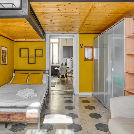 Loft Maderno - Elegant Space 20 Mins From Duomo With One Bedroom For 4 People