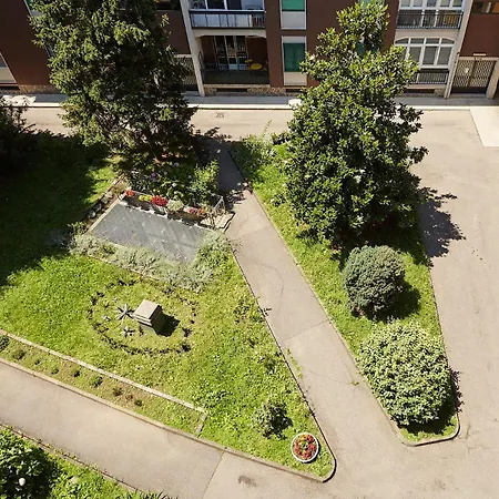 Family Friendly & Spacious W Balcony Metro Mediolan
