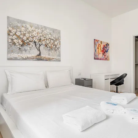 Joivy Stylish 2-bedroom Flat Near Citylife District Apartmán Milán