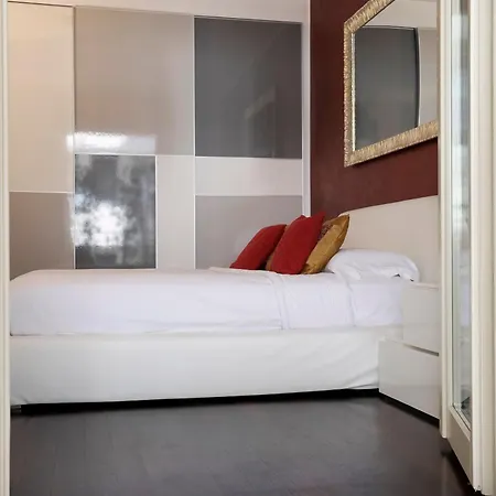 Comecasa De Amicis Urban Flat Near Duomo Milan